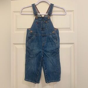 Levi’s Toddler Denim 24 months Carpenter Overalls.   2898